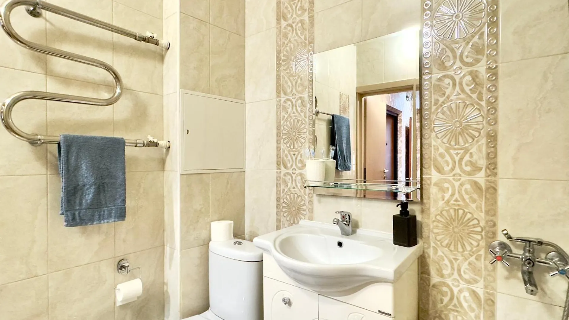 Gagarin One Bedroom Apartment Алматы
